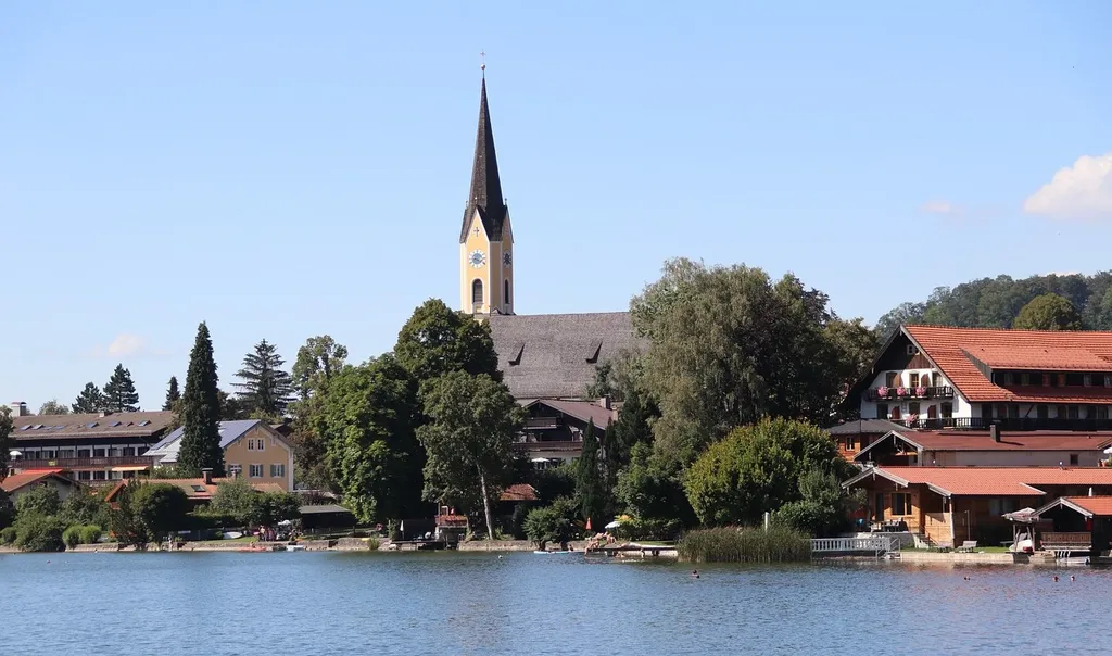 Blick auf Schliersee von Brecherspitz - Tagestour mit der Bahn